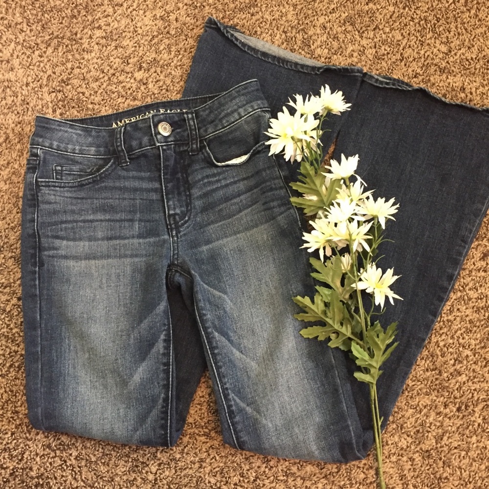 American Eagle High Rise Artist Flare Jeans